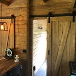 3 Slaapkamer Blokhut Met Opgemaakte Bedden Chalet Putten