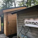 3 Slaapkamer Blokhut Met Opgemaakte Bedden * Putten
