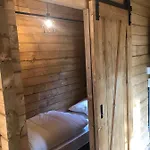 Chalet 3 Slaapkamer Blokhut Met Opgemaakte Bedden Putten