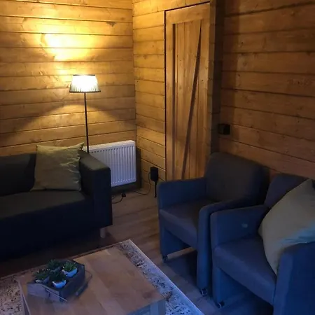 3 Slaapkamer Blokhut Met Opgemaakte Bedden Alpesi faház