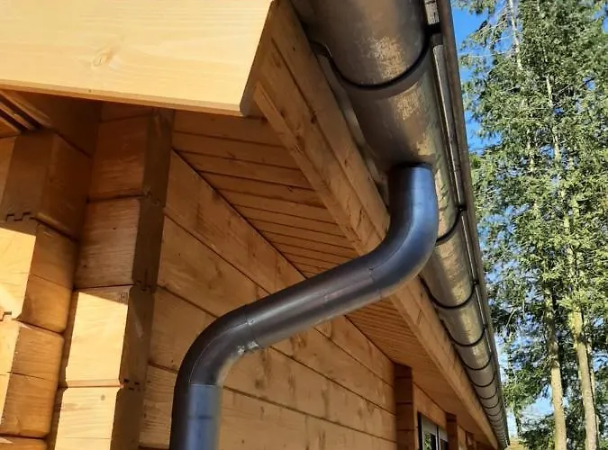 Chalet 3 Slaapkamer Blokhut Met Opgemaakte Bedden Putten